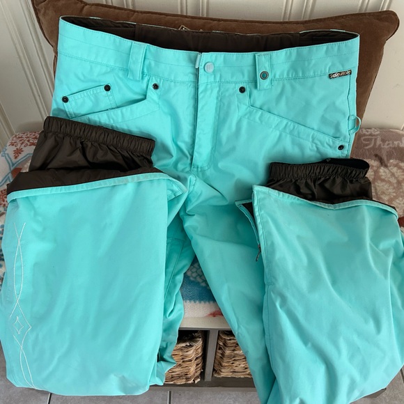 Burton Snow Pants, size Lg, turquoise color, worn once, great condition. - Picture 2 of 5